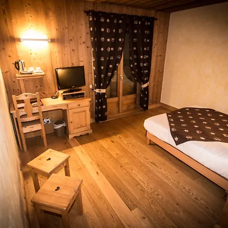 Hotel La Ferme Du 4*