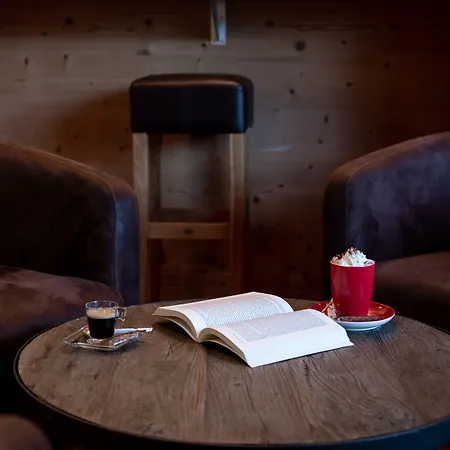 La Ferme Du Hotel 4*