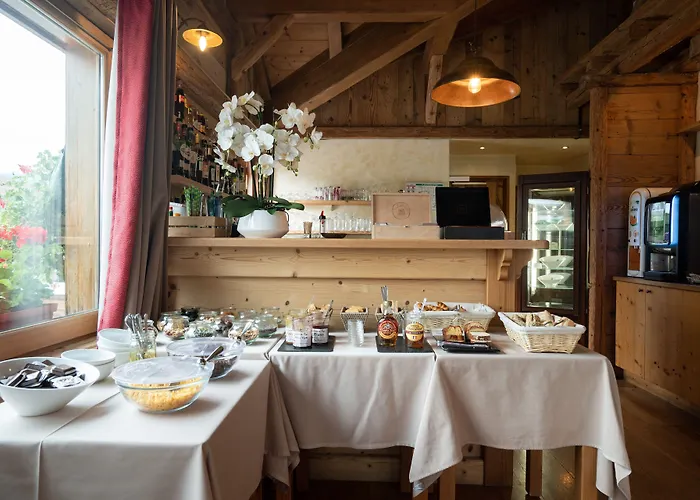 La Ferme Du Hotel 4*