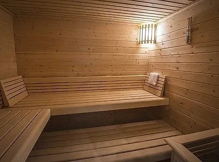 La Ferme Du Hotel 4*